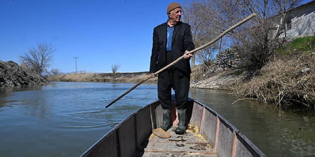 Türkiye’nin “Yerli Robinson’u”: İki kanal arasındaki adacıkta sürdüğü yaşamla dikkat çekiyor 2